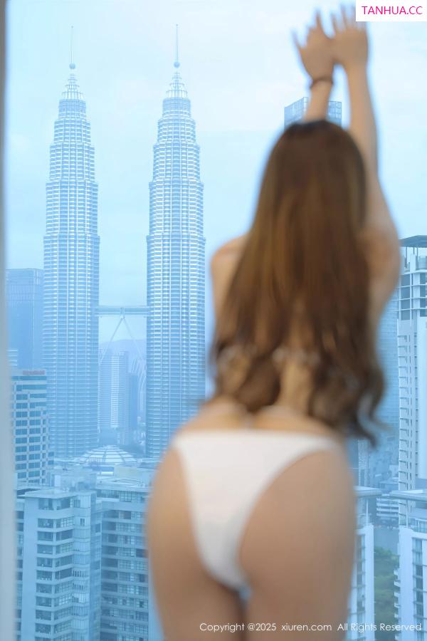   [XiuRen]高清写真图 2025.04.29 No.10218 小肉肉咪 白色泳衣第34张图片